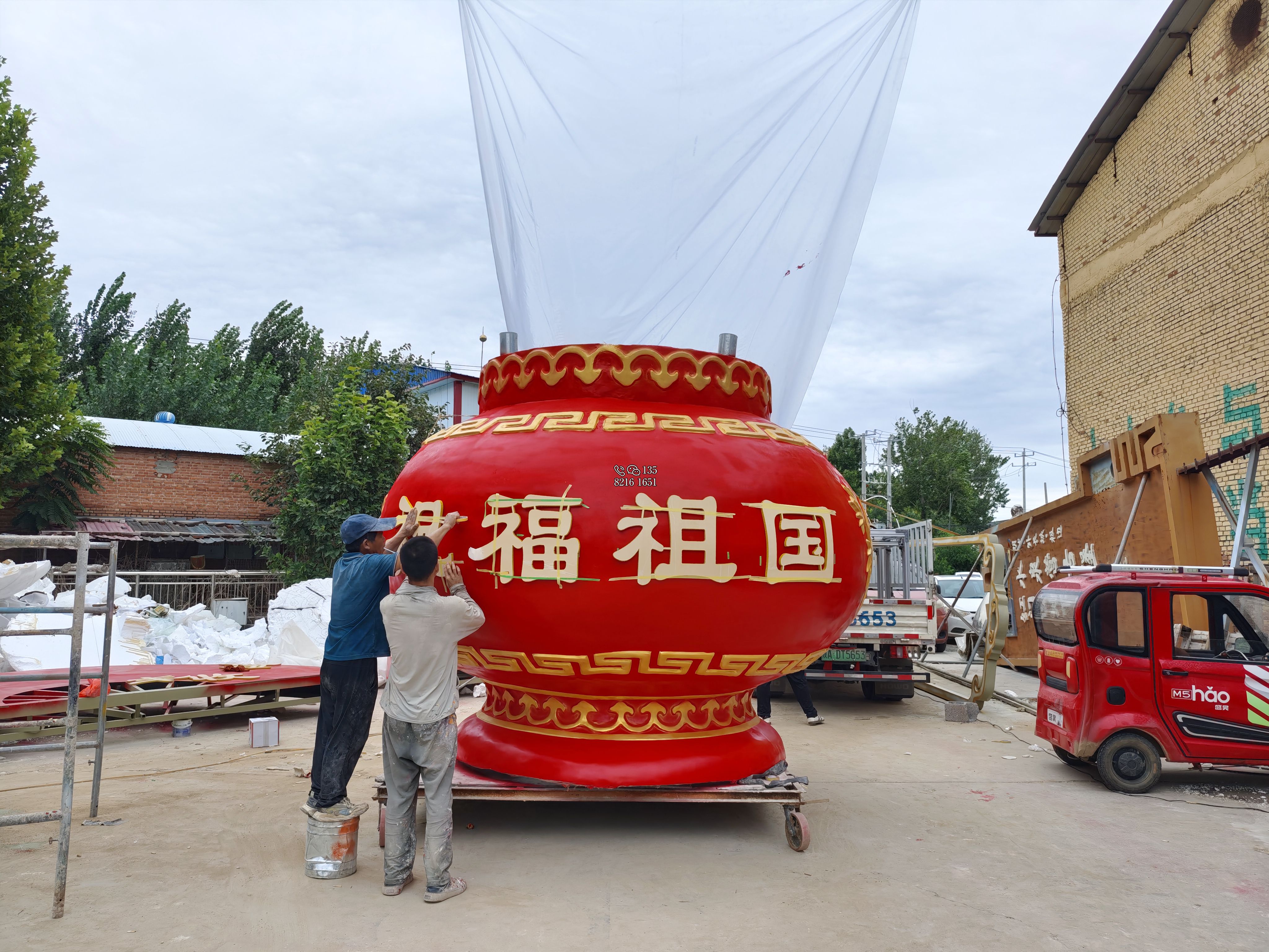 4.8米大花籃玻璃鋼雕塑